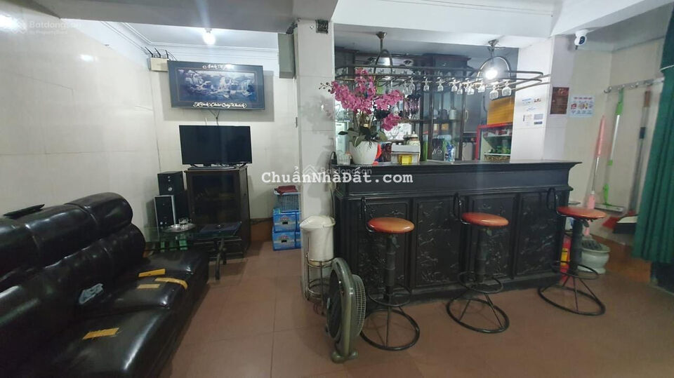 Bán nhà phố Nghi Tàm S: 60m2 5 tầng MT 6m giá 16 tỷ ô tô tránh dừng đỗ ngày đêm (có thương lượng)