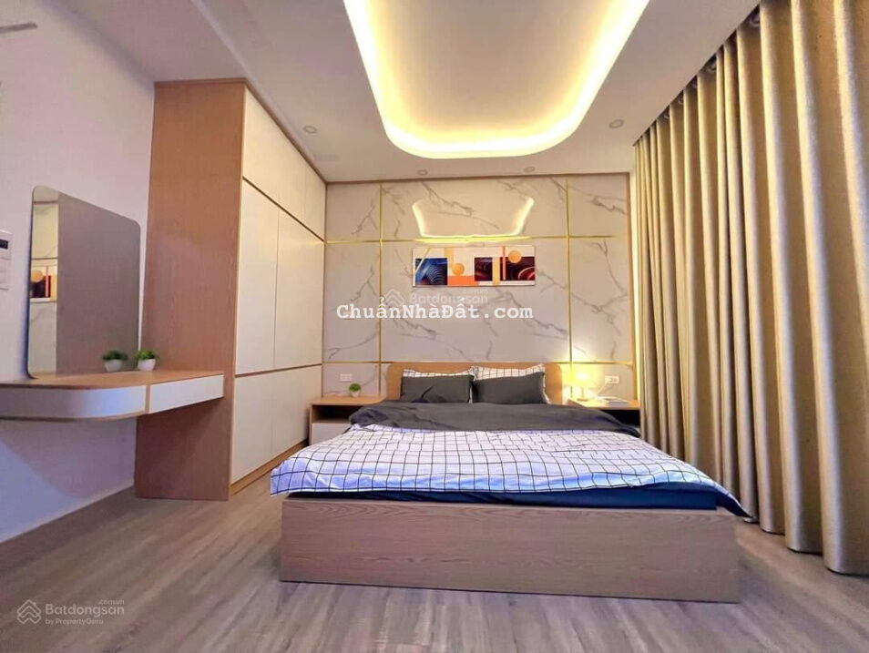 Bắt đáy! Bán nhà gần Hoàng Quốc Việt, dân xây, ô tô, sát phố, 69m2, 4 tầng, 6. X tỷ Bắt đáy! Bán nhà gần Hoàng Quốc Việt, dân xây, ô tô, sát phố, 69m2, 4 tầng, 6. X tỷ