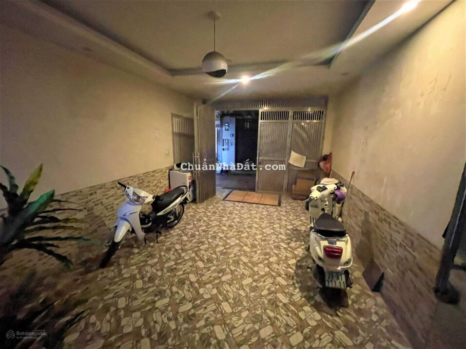 Bán nhà ngõ 612 Lạc Long Quân - Đối diện Lotte - 74m2 x 7 tầng - Ô tô - Thang máy - Giá 18 tỷ