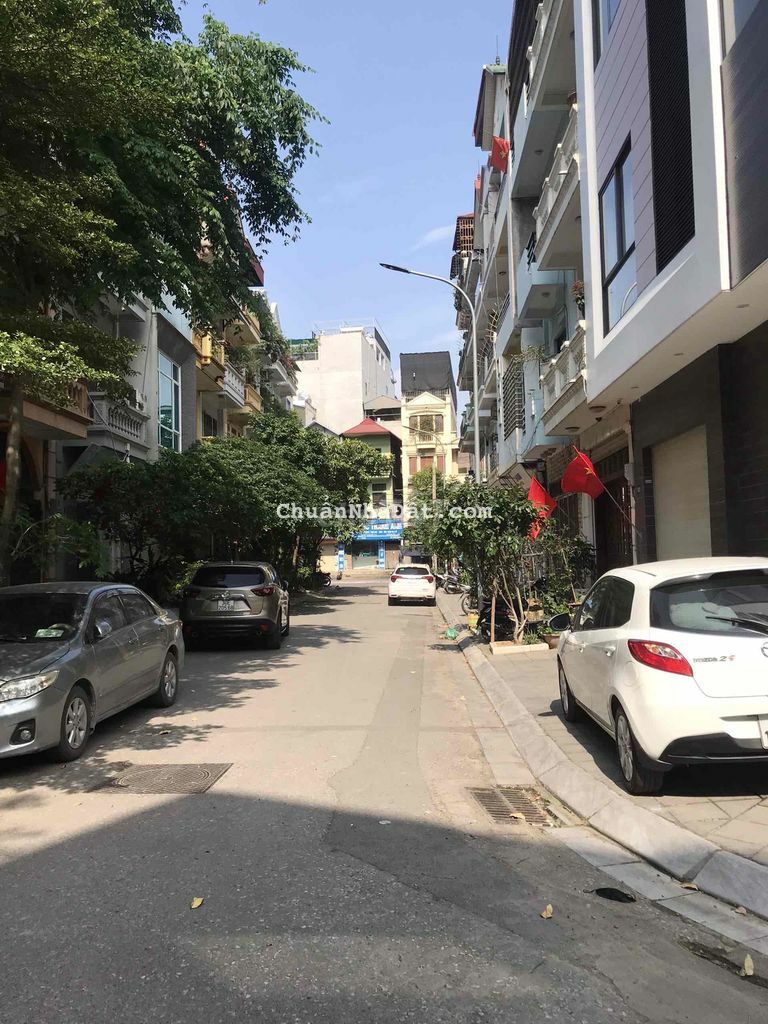 SIÊU HIẾM , LÔ GÓC NGÕ 28 XUÂN LA - 16m MT - 75 M2 - GIẢM CÒN 16,2 TỶ.