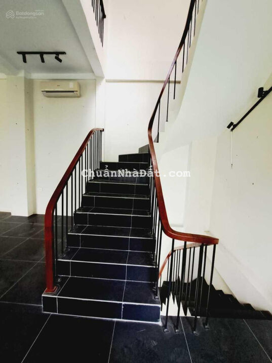 Bán nhà chính chủ Trịnh Công sơn - vài bước ra Hồ Tây - 80m2 x 6 tầng - MT 5m - nở hậu - 2 thoáng