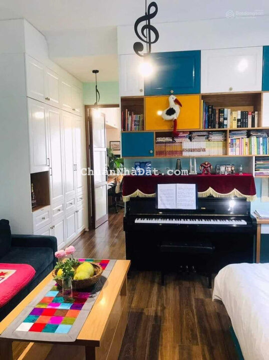 Bán nhà chính chủ Trịnh Công sơn - vài bước ra Hồ Tây - 80m2 x 6 tầng - MT 5m - nở hậu - 2 thoáng