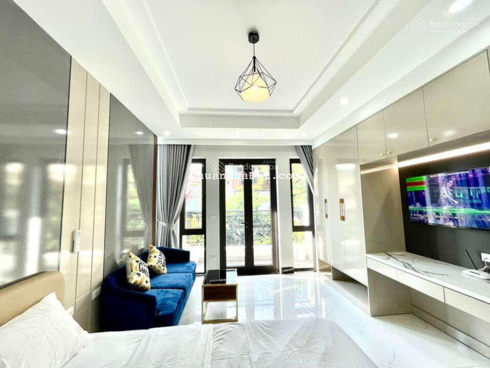 Bán tòa CHDV Trịnh Công Sơn - DT 80m2 - mt khủng - 7 tầng TM - thông ô tô - khu vip Tây Hồ - 17.8tỷ