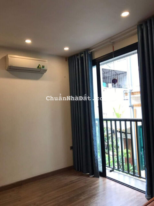 Gà đẻ chứng vàng! Bán nhà ngõ 28 Xuân La, Tây Hồ 95m2, 6 tầng, giá hơn chục tỷ, 18 phòng thu 65tr