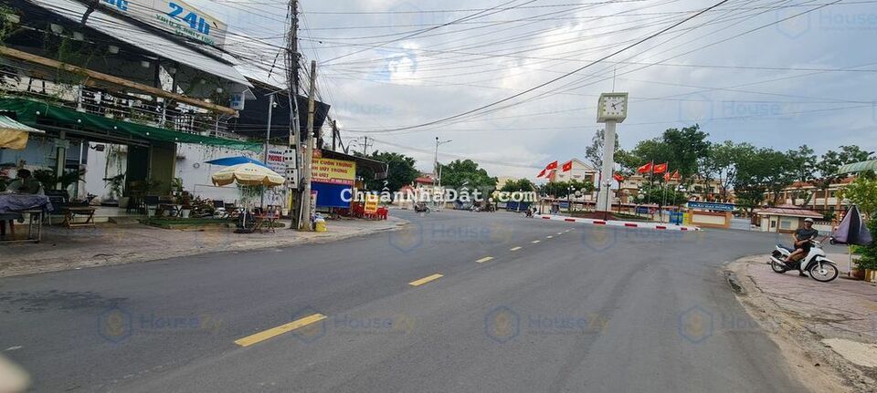 NHÀ MẶT TIỀN PHẠM TUNG, PHƯỜNG 3, NGAY VÒNG XOAY TRƯỜNG TRẦN ĐẠI NGHĨA