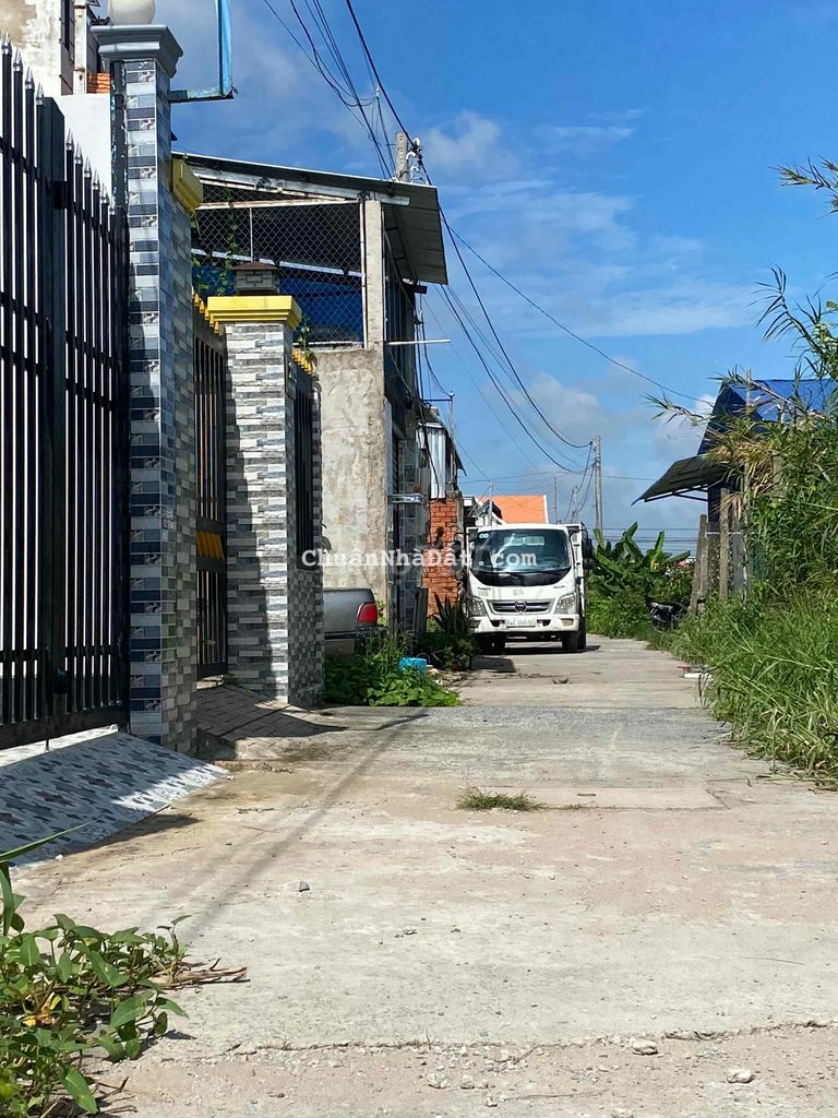 NHÀ trệt lửng CÓ SỞ HỮU HẺM Ô TÔ CÁCH ĐƯỜNG TIẾN THÀNH 60m. NHÀ trệt lửng CÓ SỞ HỮU HẺM Ô TÔ CÁCH ĐƯỜNG TIẾN THÀNH 60m.