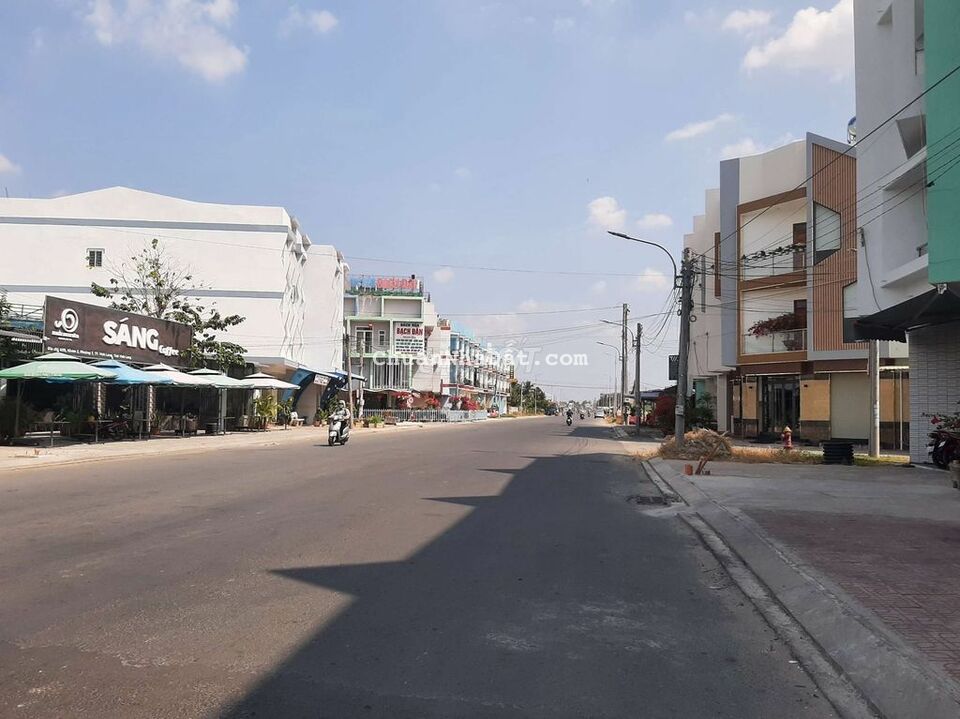 Nhà 1 trệt 1 lầu Khu Nhà ở Bạch Đàn đường Tiến Thành P3 TP Vĩnh Long