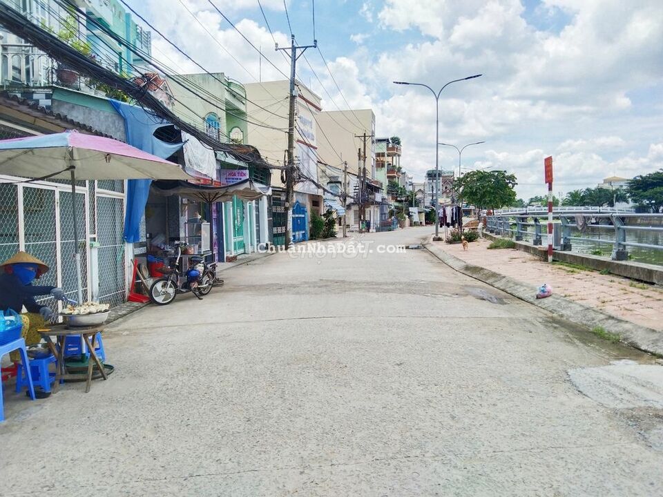 Nhà lầu 4.6x12 có 3 phòng ngủ hẻm Cây me Châu Văn Liêm Ô Môn Nhà lầu 4.6x12 có 3 phòng ngủ hẻm Cây me Châu Văn Liêm Ô Môn