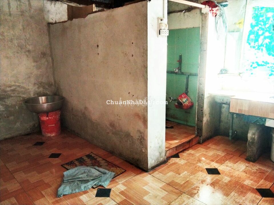 Nhà cũ 7x9 thổ cư gần chợ, gần trường lộ 2m