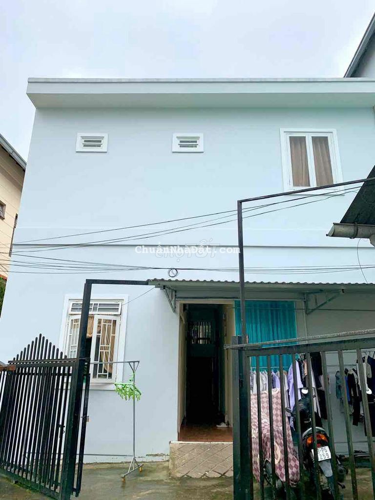 BÁN NHÀ VỪA Ở VỪA KINH DOANH TRỌ GẦN BV TỈNH