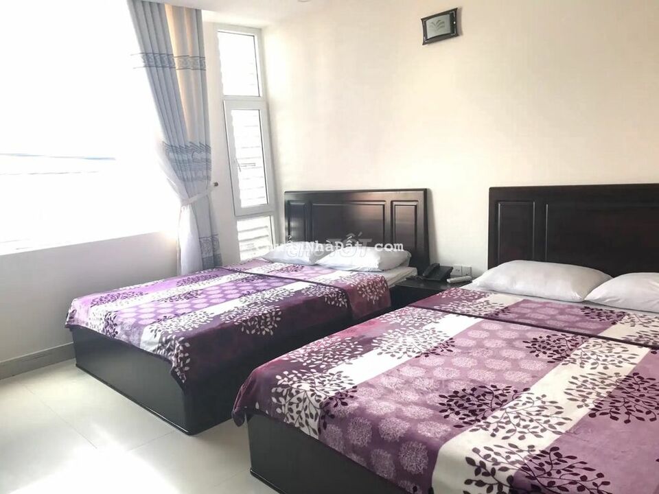 Gia đình cần bán khách sạn 21 phòng ngay trung tâm Tp.Đà Lạt Gia đình cần bán khách sạn 21 phòng ngay trung tâm Tp.Đà Lạt