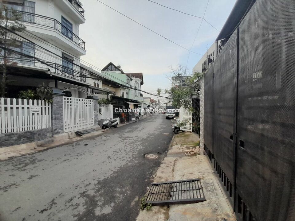 Góc 2 mặt tiền sổ riêng 160m gồm 14 phòng