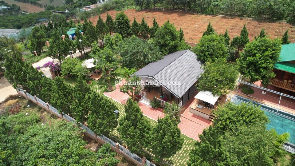 BIỆT THỰ NGHĨ DƯỠNG SÂN VƯỜN 1400M2 ĐÀ LẠT