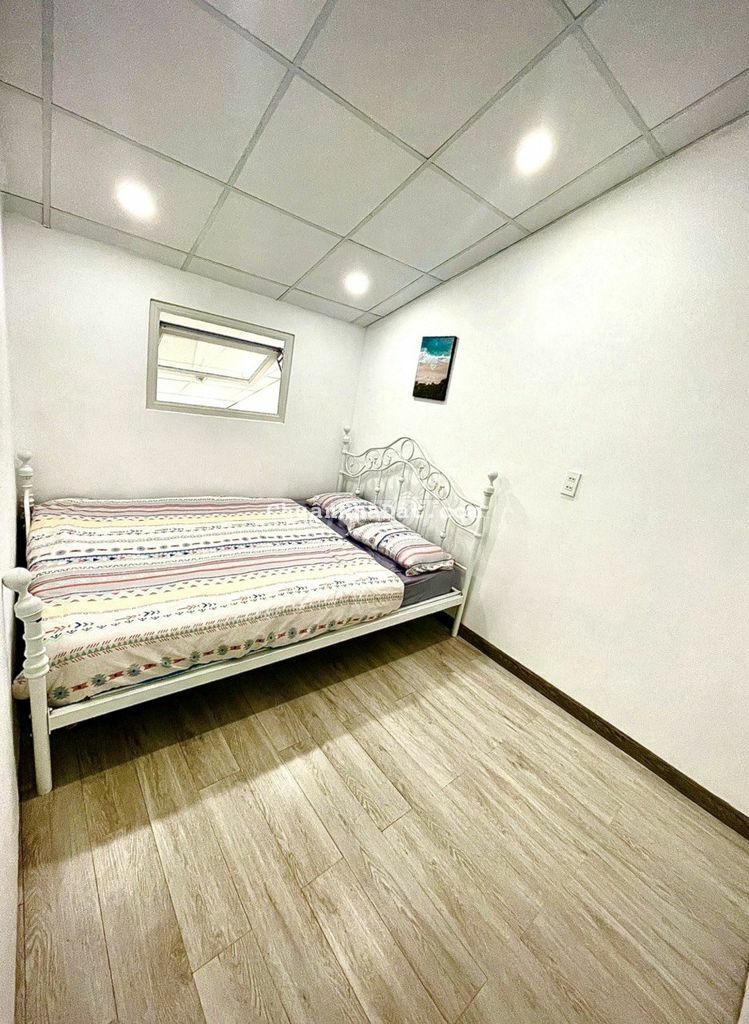 CẦN TIỀN BÁN GẤP NHÀ MẶT TIỀN ĐƯỜNG KINH DOANH P4