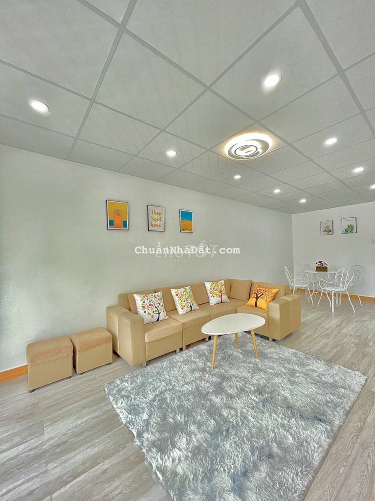 CẦN TIỀN BÁN GẤP NHÀ MẶT TIỀN ĐƯỜNG KINH DOANH P4