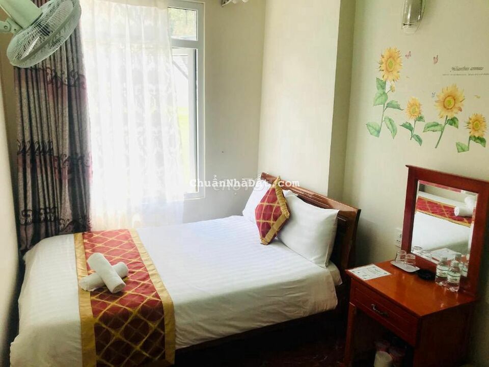 Gia đình cần bán khách sạn 12 phòng ngay trung tâm Tp.Đà Lạt