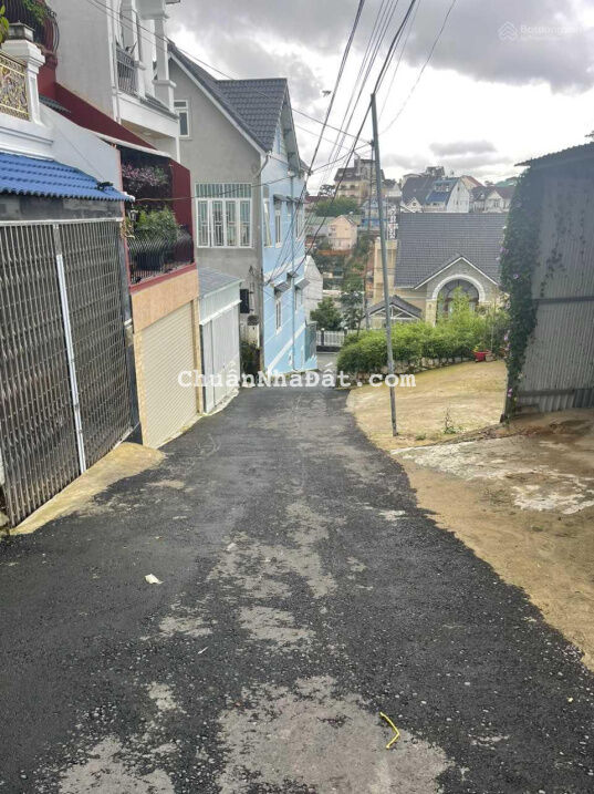 Bán Nhà VIEW THÀNH PHỐ - HAI MẶT THOÁNG ĐƯỜNG Ô TÔ - Lê Hồng Phong, P.4, Đà Lạt