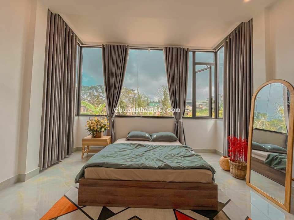 Bán khách sạn đường Phạm Hồng Thái. P 10. Đà Lạt. 90m2. Giá 14 tỷ.