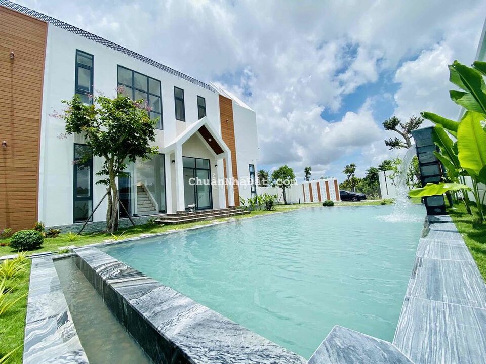 Bán gấp biệt thự vườn 300m2 gần biển Lộc An, 3,3 tỷ, sổ sẵn