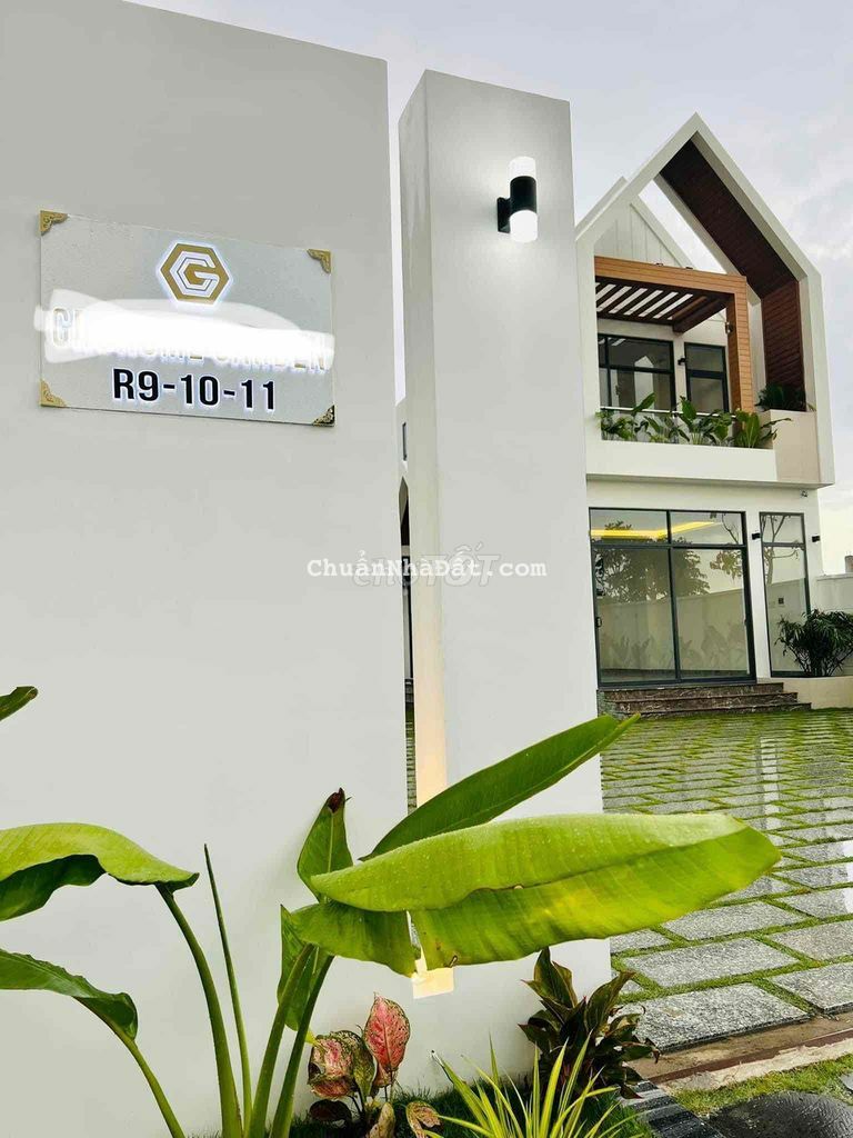 Bán gấp biệt thự vườn 300m2 gần biển Lộc An, 3,3 tỷ, sổ sẵn