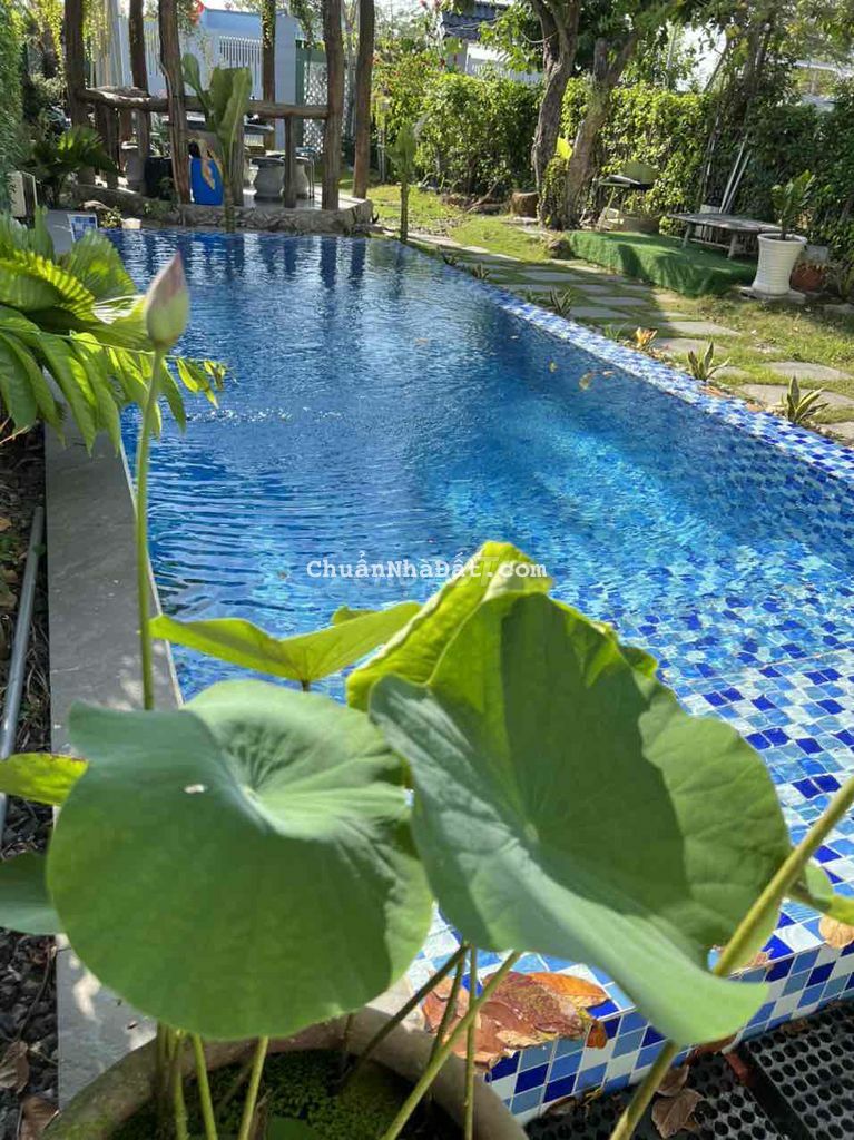 bán gấp Nhà vườn đẹp nhất khu A. 395m2 full nội thất cao cấp. MTG