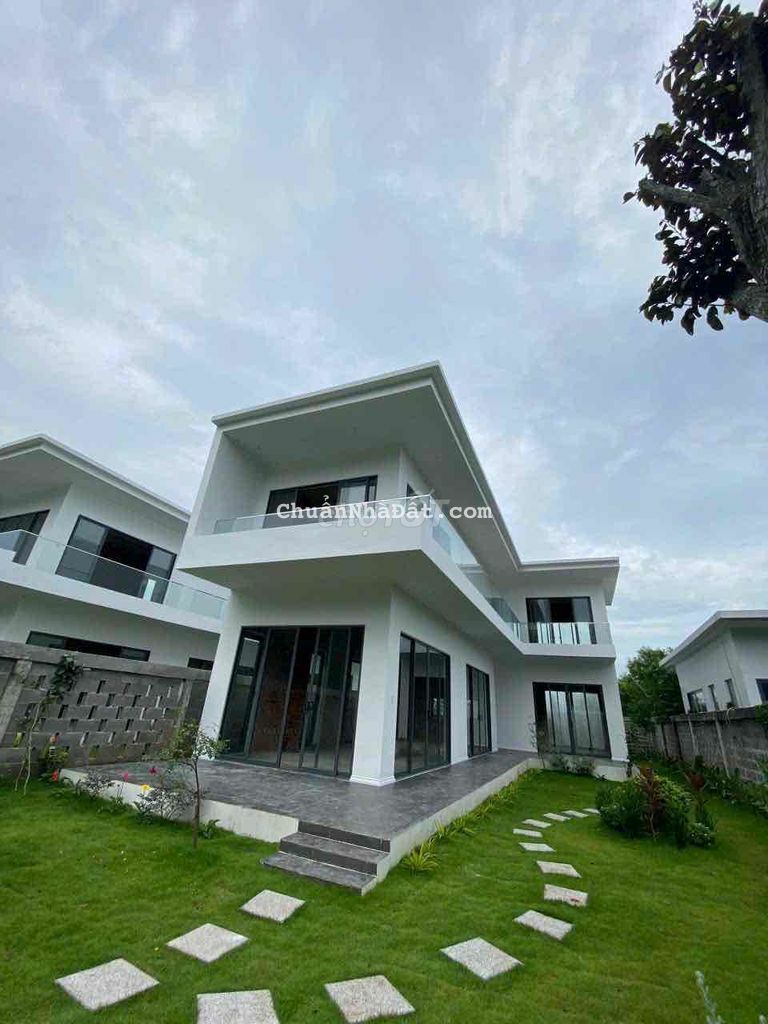 biệt thự nghỉ dưỡng siêu đẹp maejt tiền đg Nguyễn Huệ