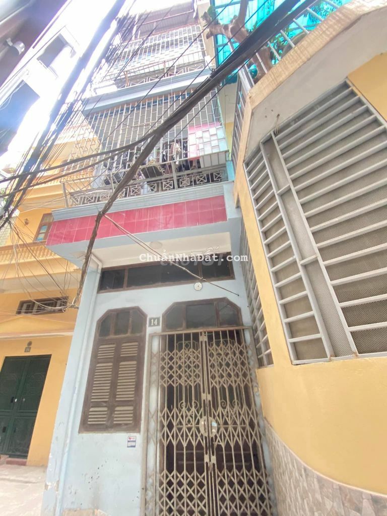 Bán nhà Thịnh Quang, Đống Đa, 30m, 5 tầng, lô góc, nhà đẹp 3.9 tỷ