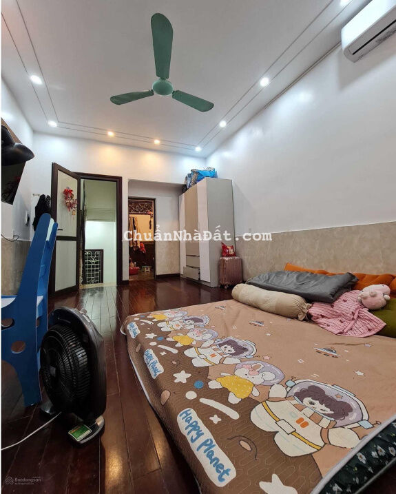 Bán nhà ngõ 4 Phương Mai, ô tô đỗ cửa, kinh doanh, hai thoáng, gần hồ, 30/33m2 * 3 pn * hơn 6 tỷ Bán nhà ngõ 4 Phương Mai, ô tô đỗ cửa, kinh doanh, hai thoáng, gần hồ, 30/33m2 * 3 pn * hơn 6 tỷ