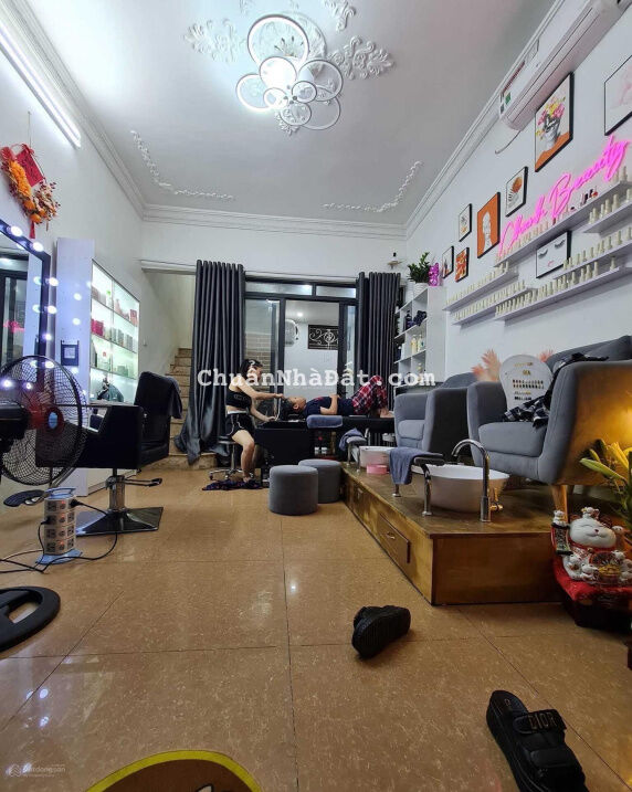 Bán nhà ngõ 4 Phương Mai, ô tô đỗ cửa, kinh doanh, hai thoáng, gần hồ, 30/33m2 * 3 pn * hơn 6 tỷ Bán nhà ngõ 4 Phương Mai, ô tô đỗ cửa, kinh doanh, hai thoáng, gần hồ, 30/33m2 * 3 pn * hơn 6 tỷ