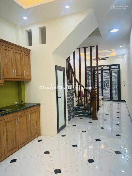 Hiếm! Bán nhà Khâm Thiên, ngõ thông, ở luôn, mới, 32m2*5T chỉ 3,2 tỷ Hiếm! Bán nhà Khâm Thiên, ngõ thông, ở luôn, mới, 32m2*5T chỉ 3,2 tỷ