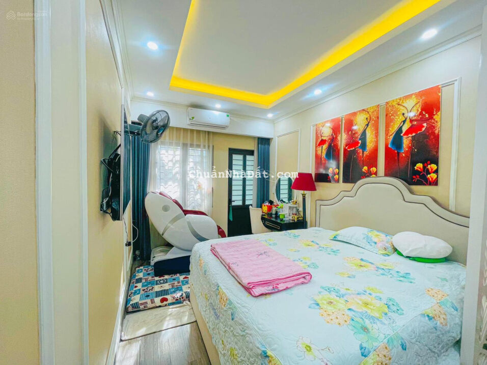 Rẻ giật mình! Bán nhà Thái Thịnh, ngõ thông, thoáng, gần phố, 32m2x5T chỉ nhỉnh 3 tỷ Rẻ giật mình! Bán nhà Thái Thịnh, ngõ thông, thoáng, gần phố, 32m2x5T chỉ nhỉnh 3 tỷ