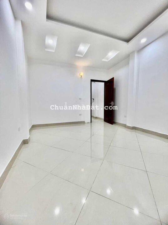 Ảo thật đấy! Nhà Trung Phụng đẹp mới ở ngay, gần ô tô, an ninh đỉnh 32m2*5T