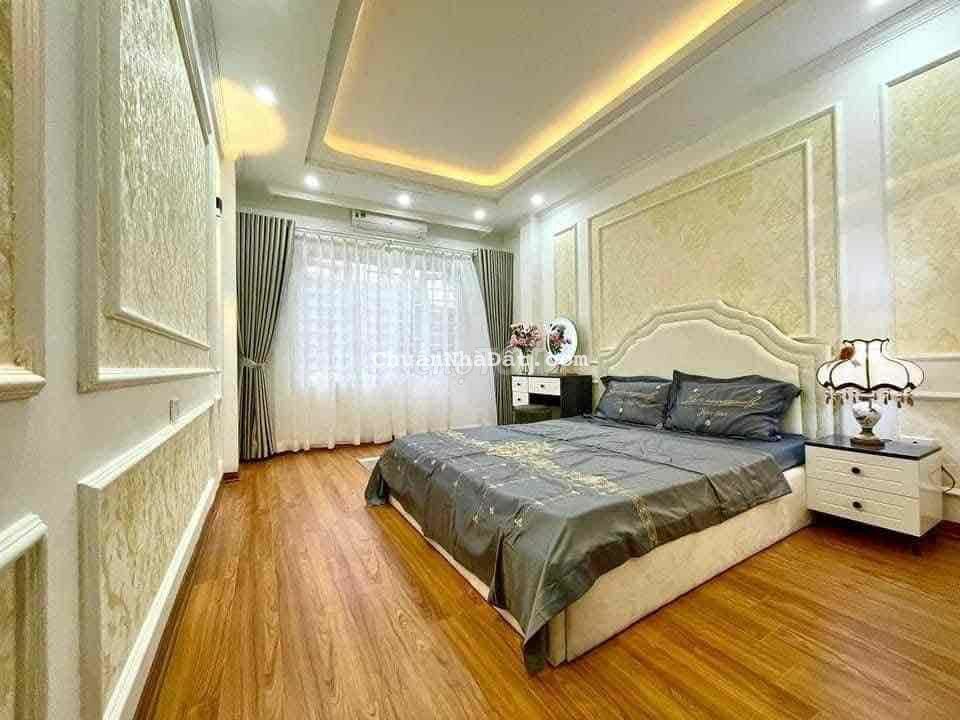 Gấp! Bán nhà phố Khâm Thiên, 2 thoáng, cách 20m oto đỗ, 32.4m*4T.