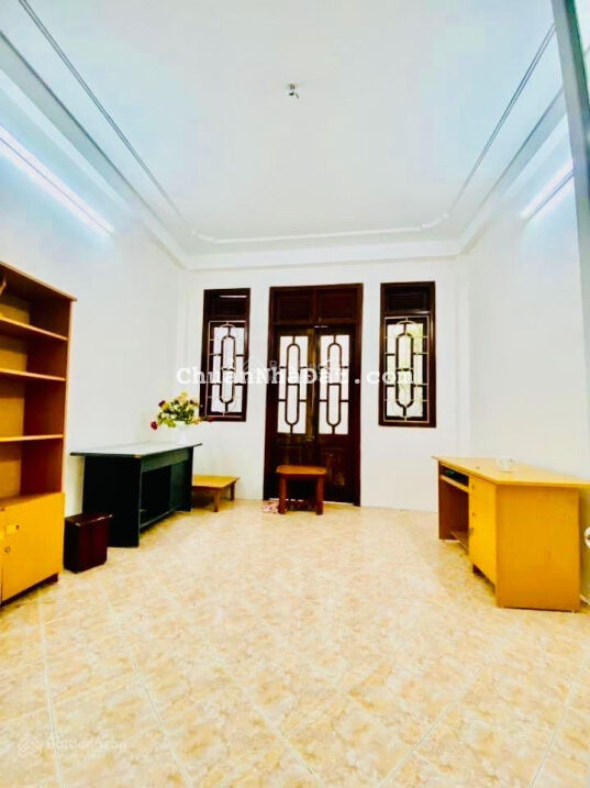 Bán nhà ở Khâm Thiên, Đống Đa. 33m2 4T MT4m. Ngay Trung tâm Thủ Đô đi đâu cũng tiện trước rất rộng