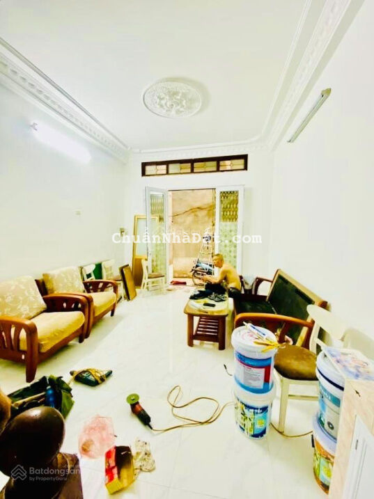 Bán nhà ở Khâm Thiên, Đống Đa. 33m2 4T MT4m. Ngay Trung tâm Thủ Đô đi đâu cũng tiện trước rất rộng