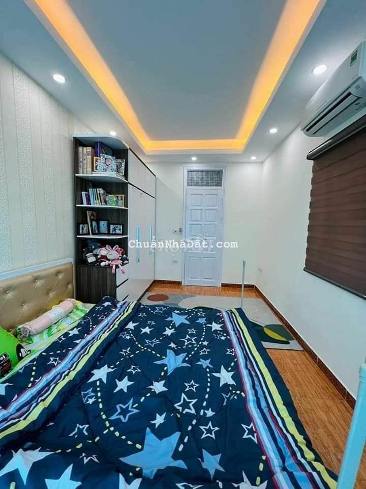 Nhà mặt phố Xã Đàn, oto đỗ cửa, nhà thoáng, đẹp, 33m2*5T, nhỉnh 4 tỷ