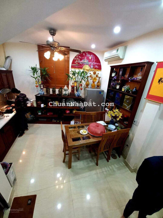 Bán nhà Trường Chinh, Đống Đa 35m2x5T - Lô góc, 5m ra mặt đường lớn - Chỉ 3.2 tỷ. LH: 0855476366