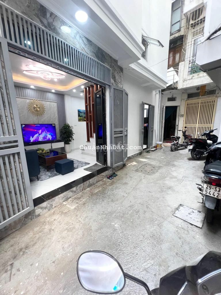 Nhỉnh 3.65 tỷ có nhà 35m2 phố Trung Phụng - 5 ngủ  - Sổ nở hậu