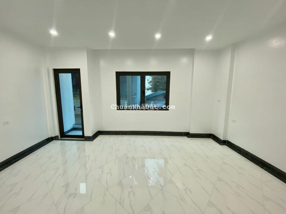 Cực hiếm! Bán nhà Tây Sơn, nhà đẹp ở ngay, gần ô tô 33M2*4T