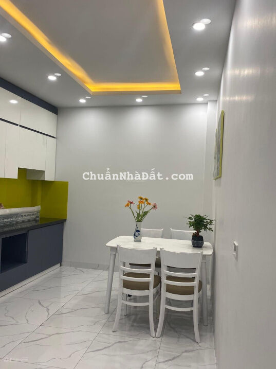 Ở ngay! Bán nhà Đê La Thành, ngõ rộng, gần phố, mới đẹp 35m2x5T chỉ 4,4 tỷ Ở ngay! Bán nhà Đê La Thành, ngõ rộng, gần phố, mới đẹp 35m2x5T chỉ 4,4 tỷ