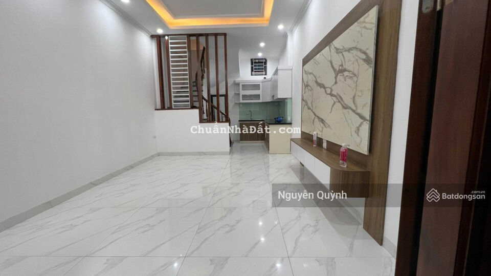 Bán nhà ngõ phố Hào Nam, Ô Chợ Dừa, trung tâm Đống Đa, 35m2 x 5 tầng lô góc, 10m ra phố 4,48 tỷ