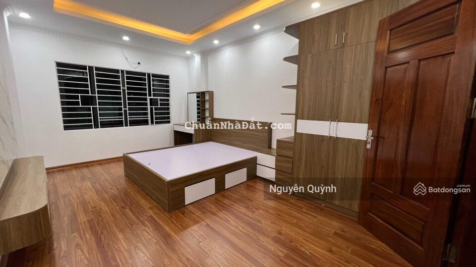 Bán nhà ngõ phố Hào Nam, Ô Chợ Dừa, trung tâm Đống Đa, 35m2 x 5 tầng lô góc, 10m ra phố 4,48 tỷ