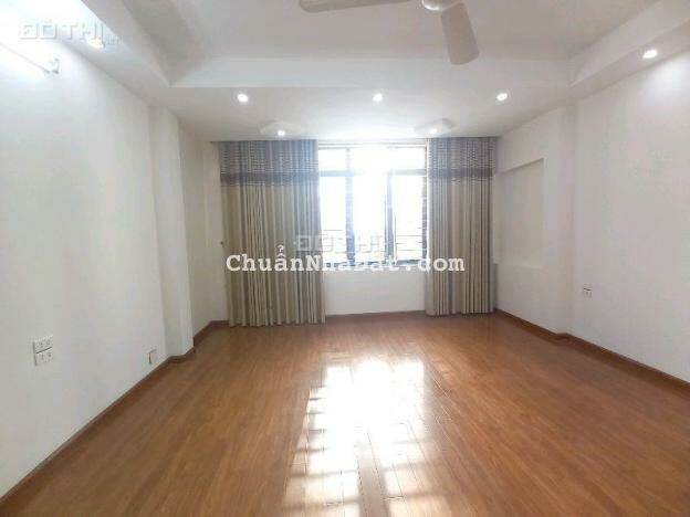 Bán nhà Đẹp La Thành, Xã Đàn, 35m2, 5 tầng, Đống Đa, 5,48 tỷ