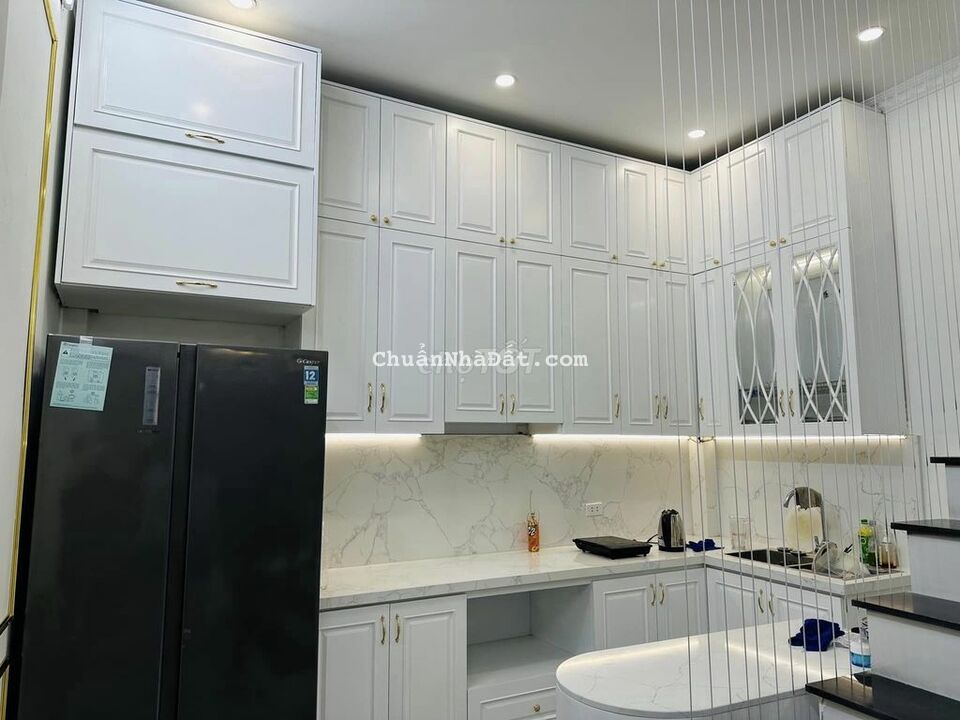 Giá sốc! Hào Nam, ngõ thông, ô tô, thoáng, ở ngay, nhà mới, 36m2*5T