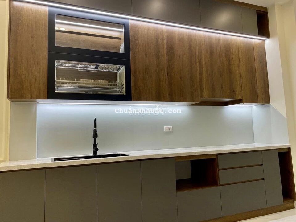 HOT ! Ngõ chợ Khâm Thiên, căn góc, ngõ rộng, 36m2*5T giá chỉ 3,9 tỷ