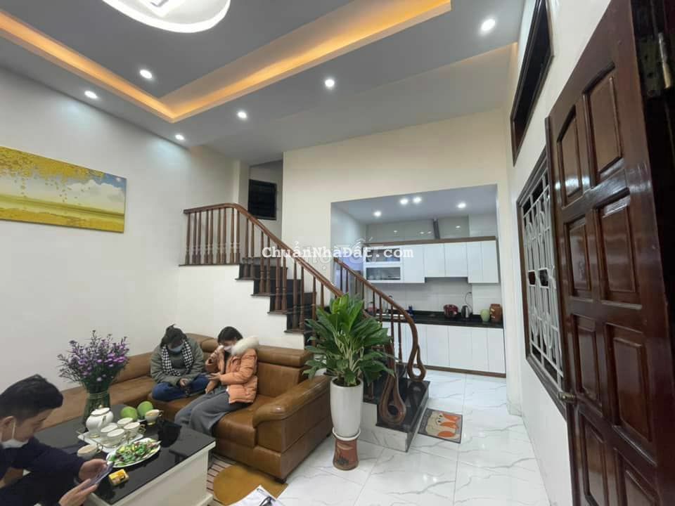 GẤP !  Nhà Pháo Đài Láng, thoáng, mới , 37m2*5T, chỉ nhỉnh 4 tỷ