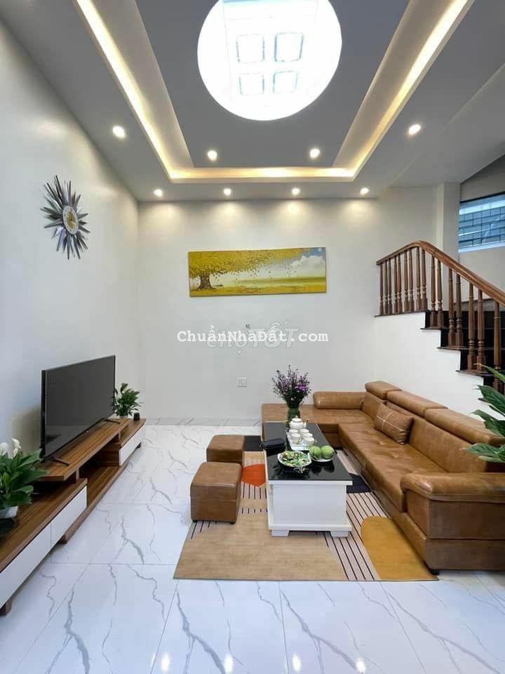 GẤP !  Nhà Pháo Đài Láng, thoáng, mới , 37m2*5T, chỉ nhỉnh 4 tỷ