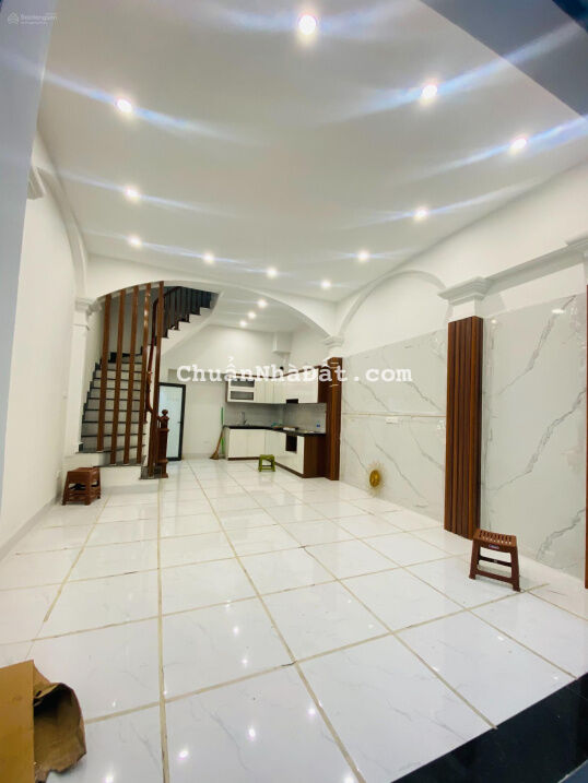 Xã Đàn 38.5m2, 5 tầng, MT 4.9m, 1 ngoặt vào nhà, cách ô tô 40m, nhà mới chất lượng cao, 4.6 tỷ TL