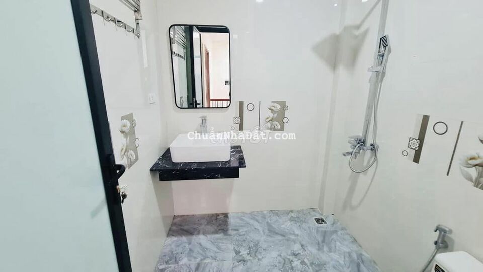 Rẻ giật mình! Bán nhà Xã Đàn, thoáng đẹp, ở ngay, full nội thất,