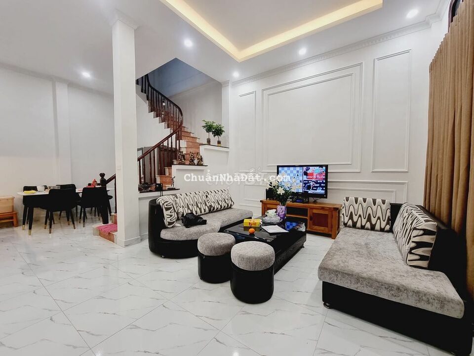 Hiếm ! Bán nhà Lương Đình Của, gần oto, thoáng, 39m2*5T, chỉ 4.5 tỷ